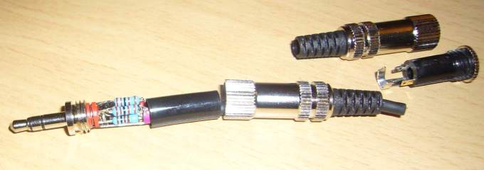 Line 2 Mic adapter opened up
