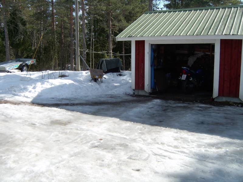 Piha - Yard