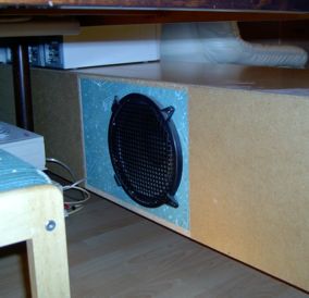 Stereotasoon rakennettu passiivisubbari 1
